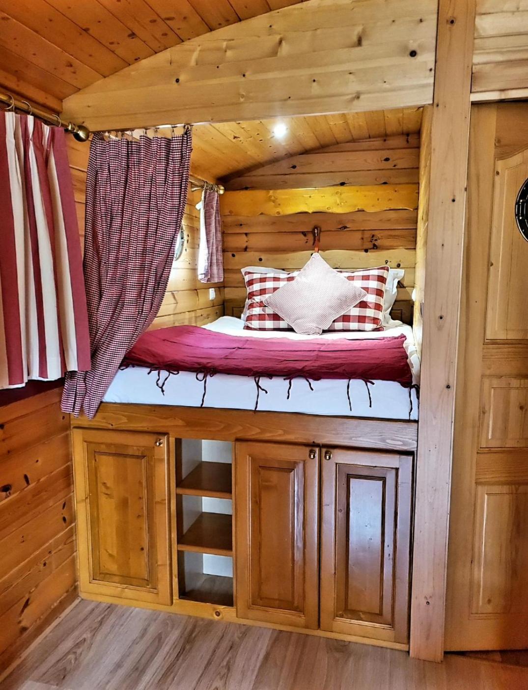 Le Roulottes Du Petit Gouffre De Padirac Avec Spa Экстерьер фото