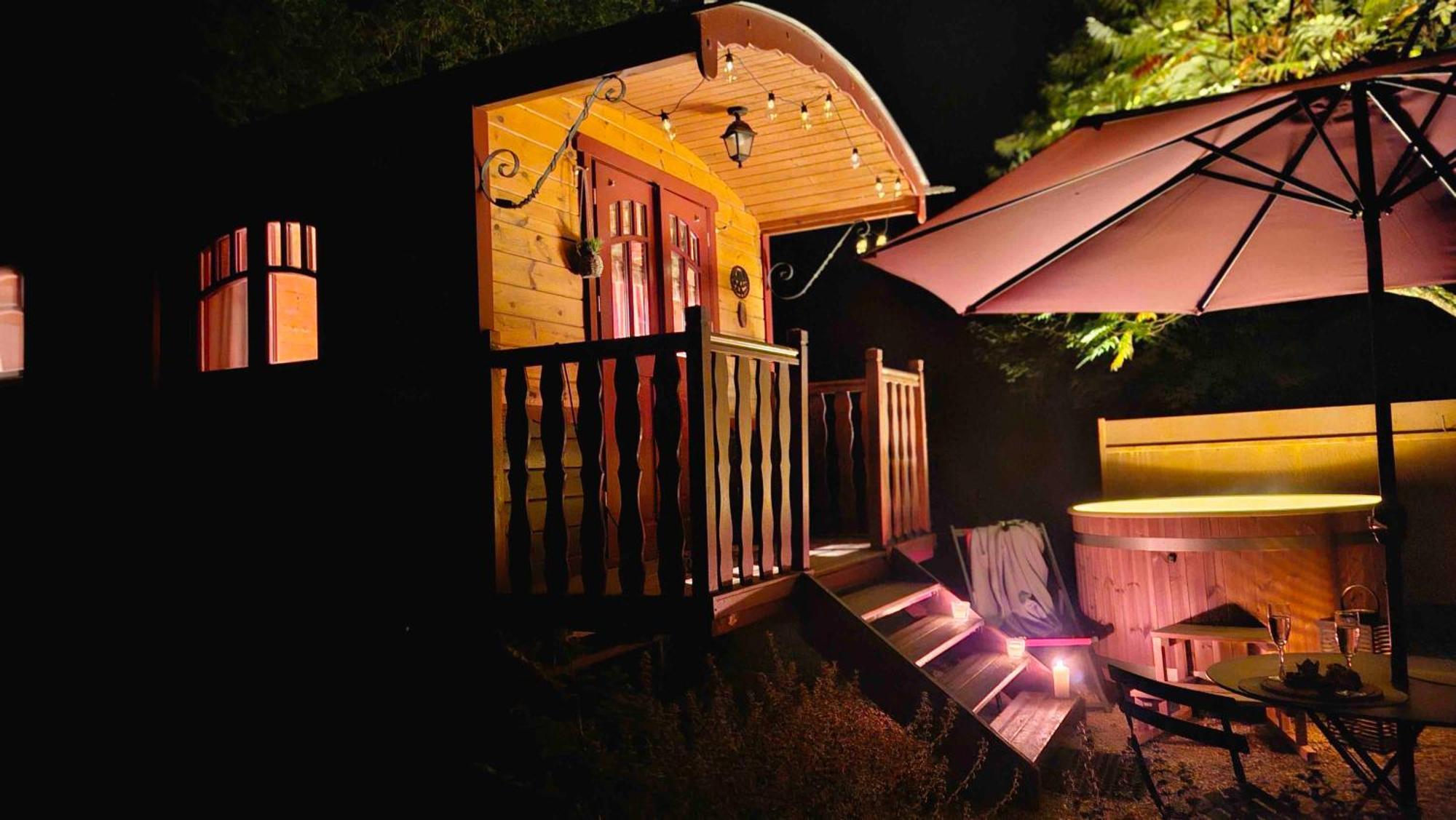 Le Roulottes Du Petit Gouffre De Padirac Avec Spa Экстерьер фото